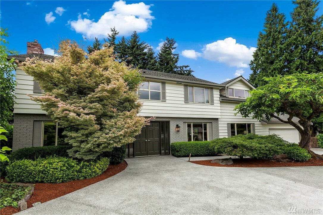 Property Photo: 28 Chelan Key WA 98006