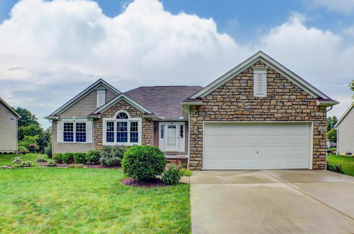 Property Photo: 276 McCutcheon Road OH 43230