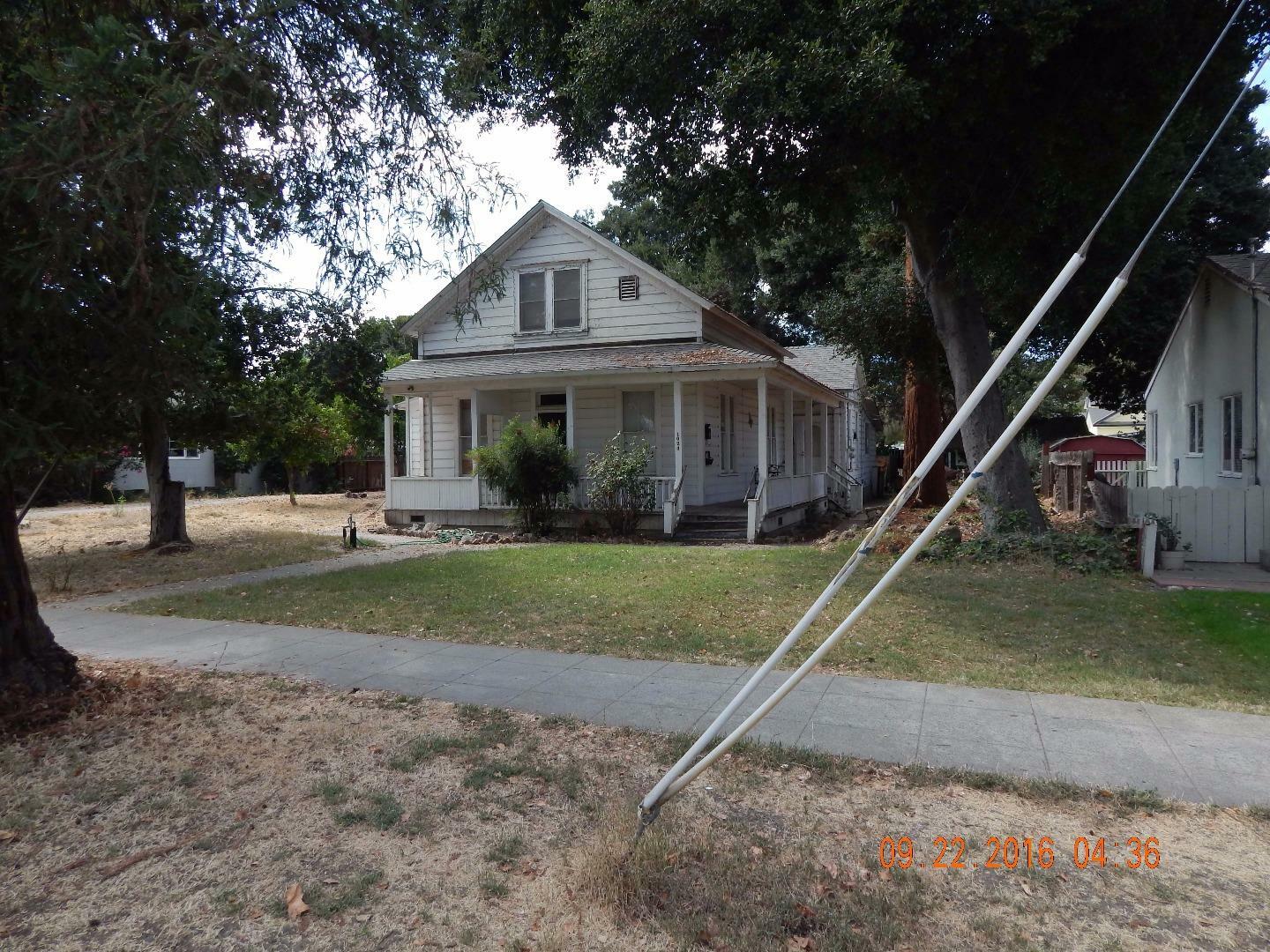 Property Photo:  1024 Monterey Street  CA 95023 