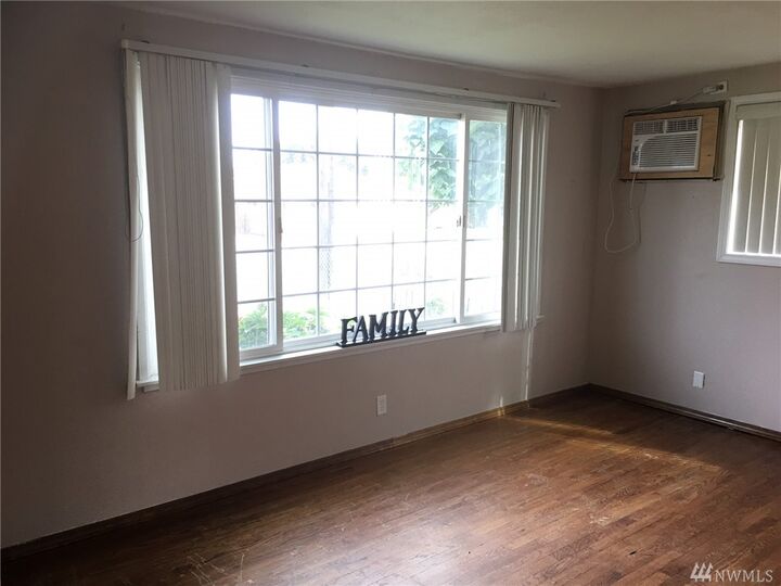 Property Photo:  1237 Cherry  WA 98801