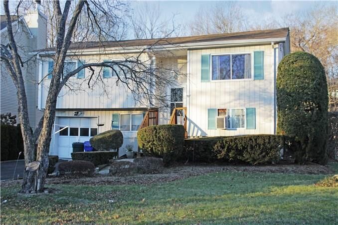 Property Photo:  51 Marlin Drive  CT 06854 