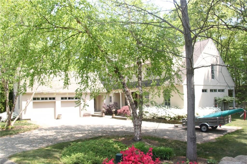 Property Photo: 11 Gaylea Drive CT 06405