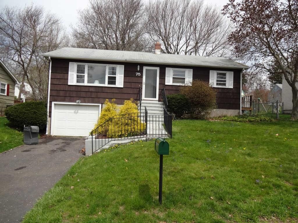 Property Photo:  75 Midwood Road  CT 06460 
