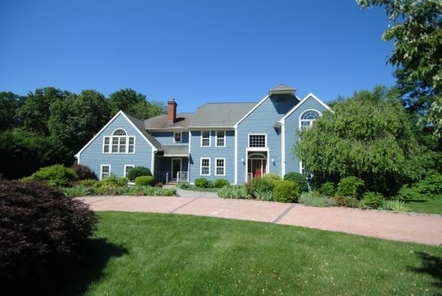 Property Photo: 7 Crescent Lane CT 06611