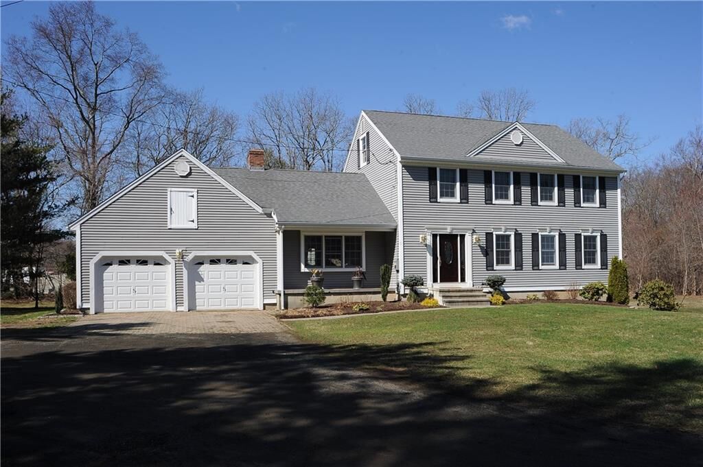 Property Photo: 203 Boston Post Road CT 06437