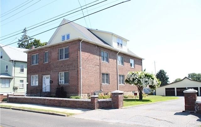 Property Photo:  480 Fairfield Avenue  CT 06902
