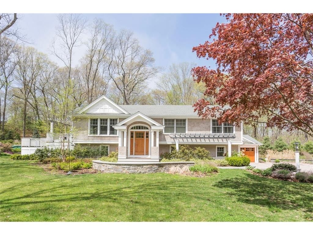 Property Photo:  85 Totoket Road  CT 06405 