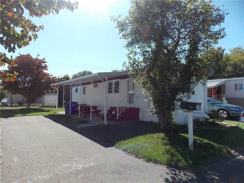 Property Photo: 17 Montauk Road CT 06118
