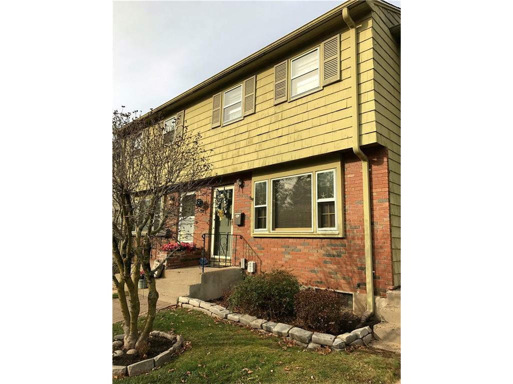 Property Photo: 49 Towne House Lane 49 CT 06109