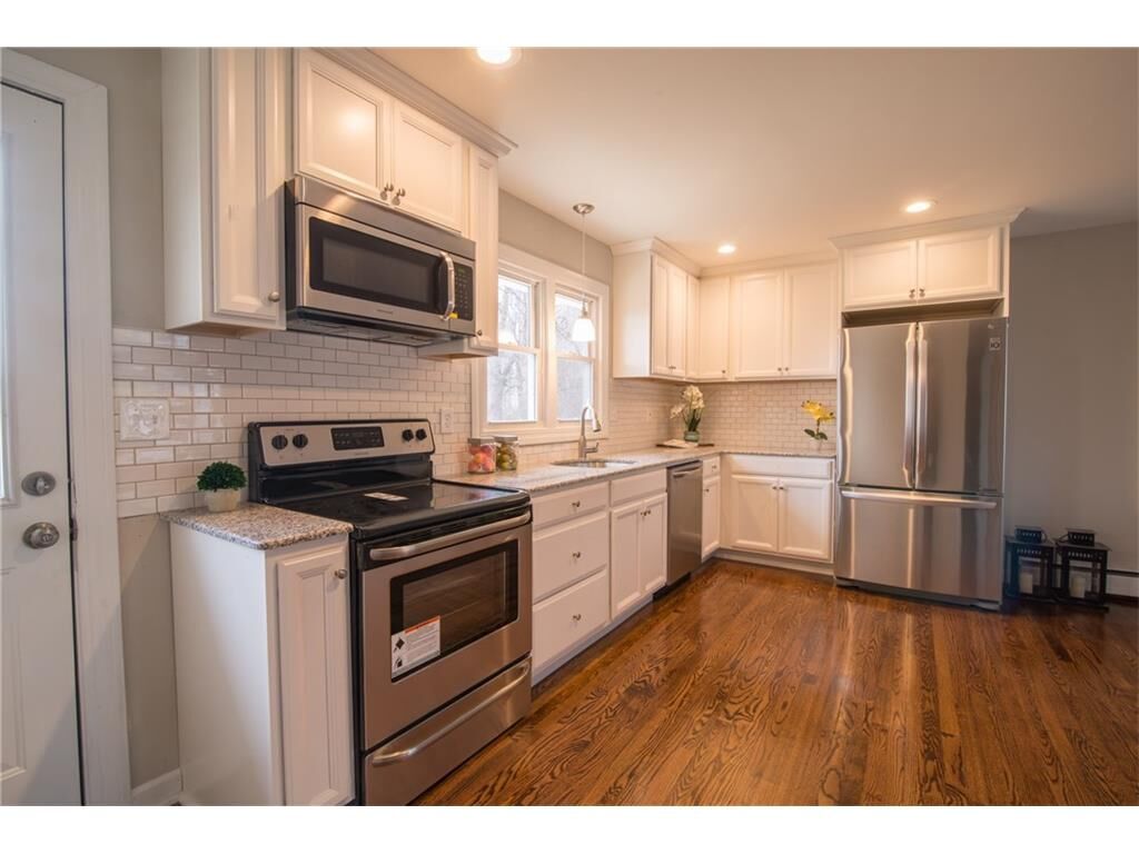 Property Photo:  9 Enright Street  CT 06516