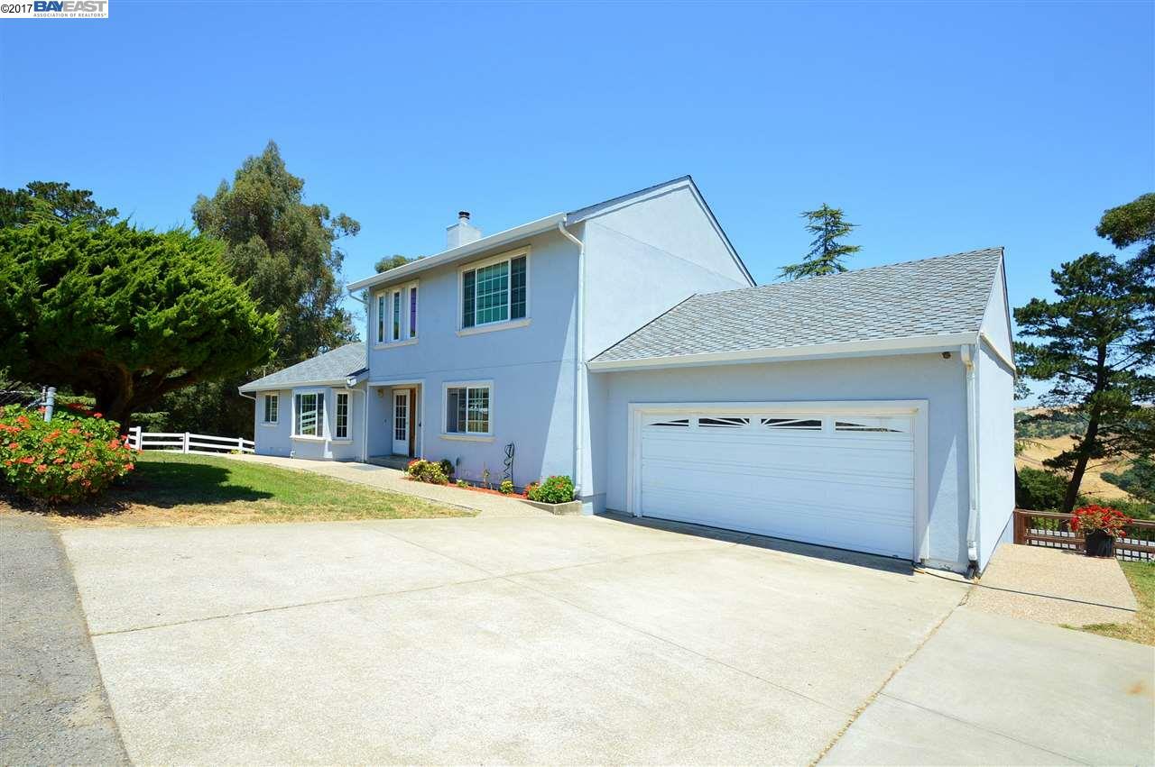 Property Photo:  26314 Fairview Ave  CA 94542 