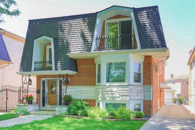 Property Photo: 6162 N Melvina Avenue 2 IL 60646
