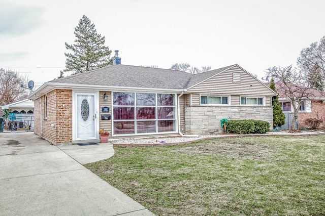 Property Photo:  1020 Villa Drive  IL 60016 
