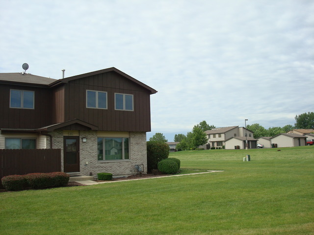 Property Photo:  773 Sojourn Road 773  IL 60451 