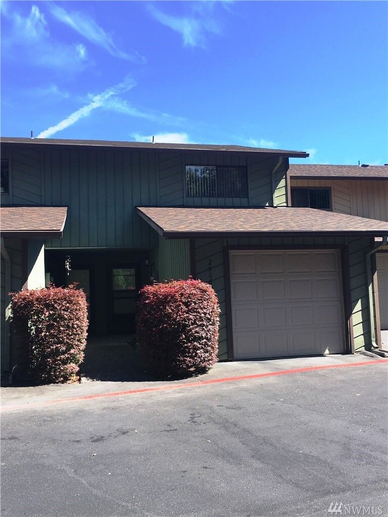 Property Photo: 25060 Lake Fenwick Road WA 98032