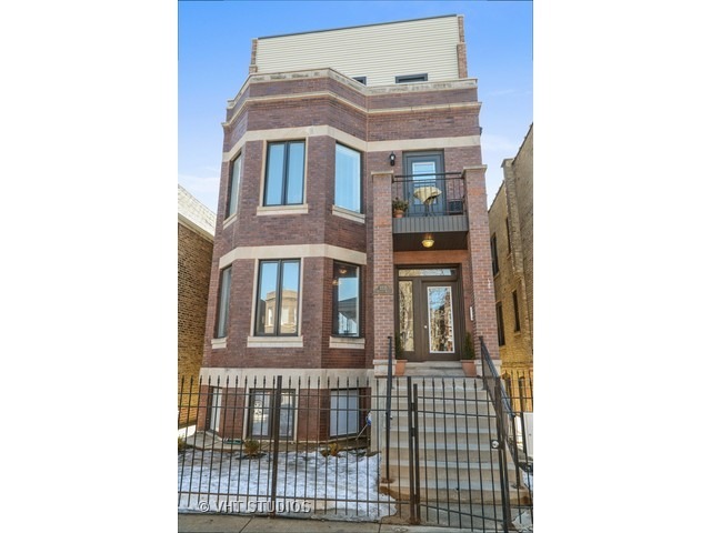 Property Photo: 2235 W Augusta Boulevard 1 IL 60622