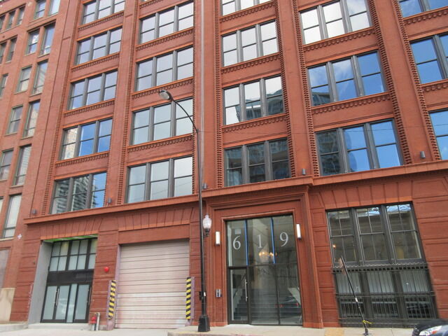 Property Photo:  619 S Lasalle Street 204  IL 60605 