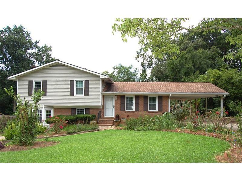 Property Photo: 471 Foxfire Drive SW 30082
