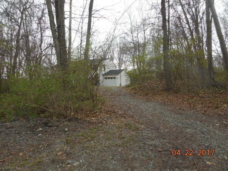 Property Photo:  4 Birch Rd  NJ 07840 