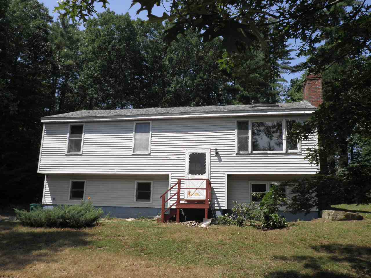 Property Photo:  105 Whittier Drive  NH 03044 