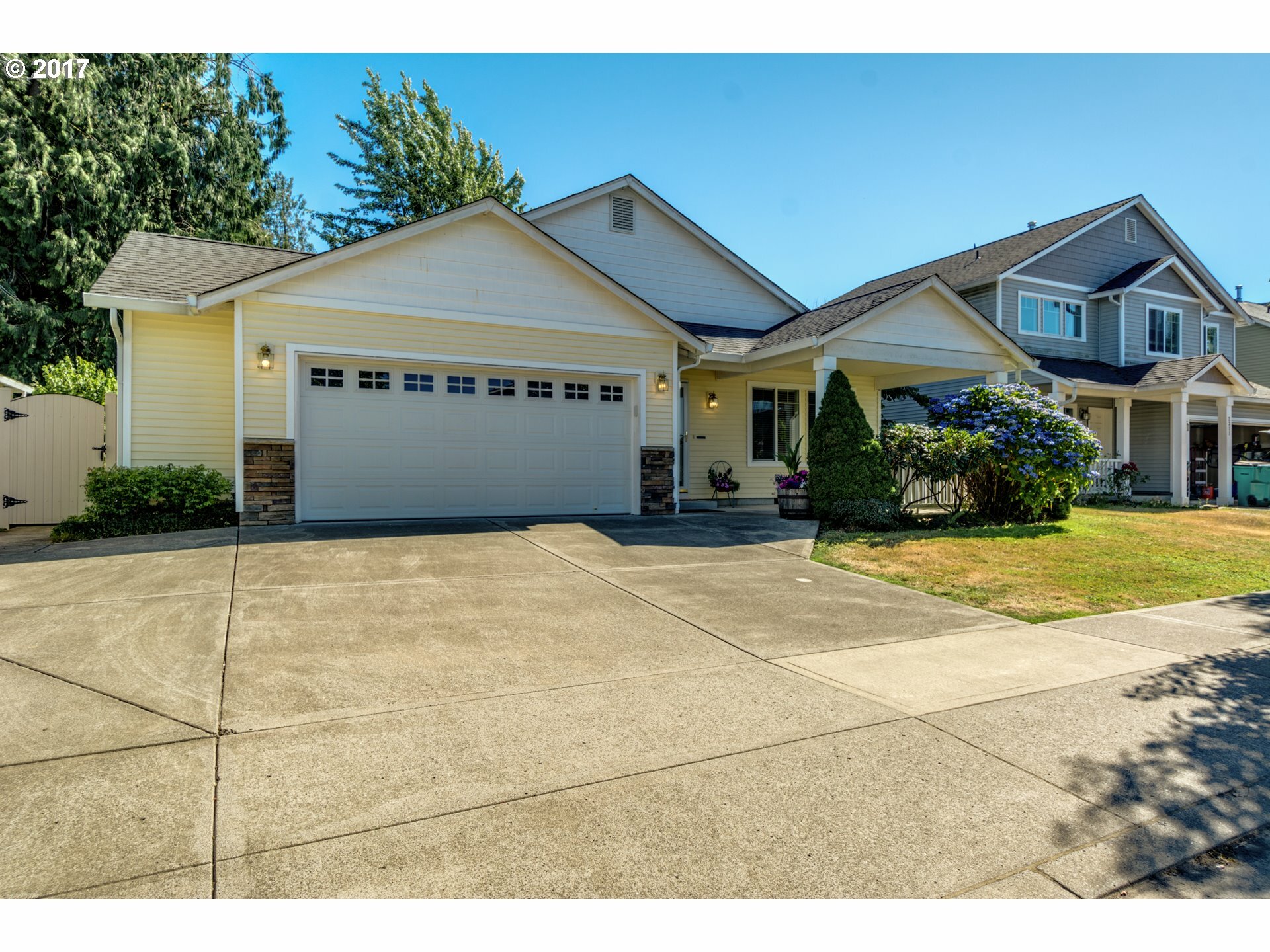 Property Photo:  2307 NW 15th St  WA 98604 