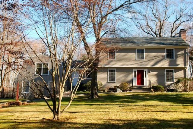 Property Photo:  187 Range Road  CT 06897 