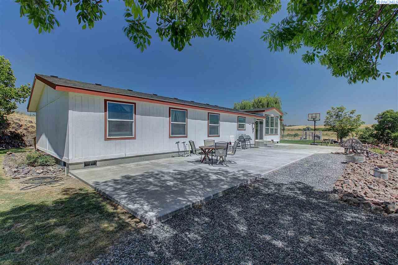 Property Photo:  23702 N Case Road  WA 99350 