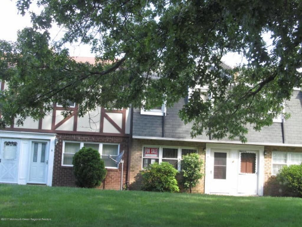 Property Photo:  4 Briar Mills Drive  NJ 08724 