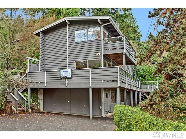 13551 42nd Ave NE  Seattle WA 98125 photo