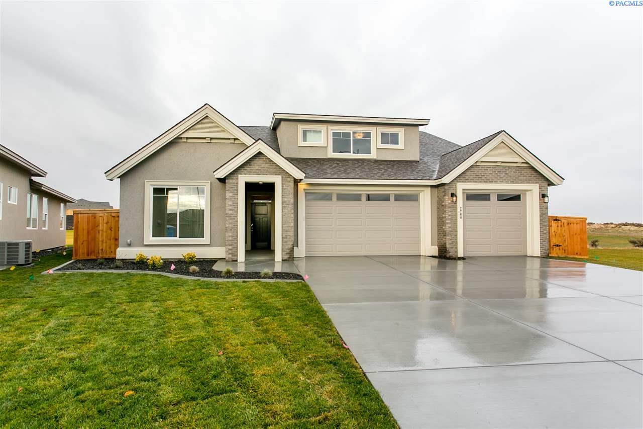 Property Photo:  2760 Grayhawk Loop  WA 99354 