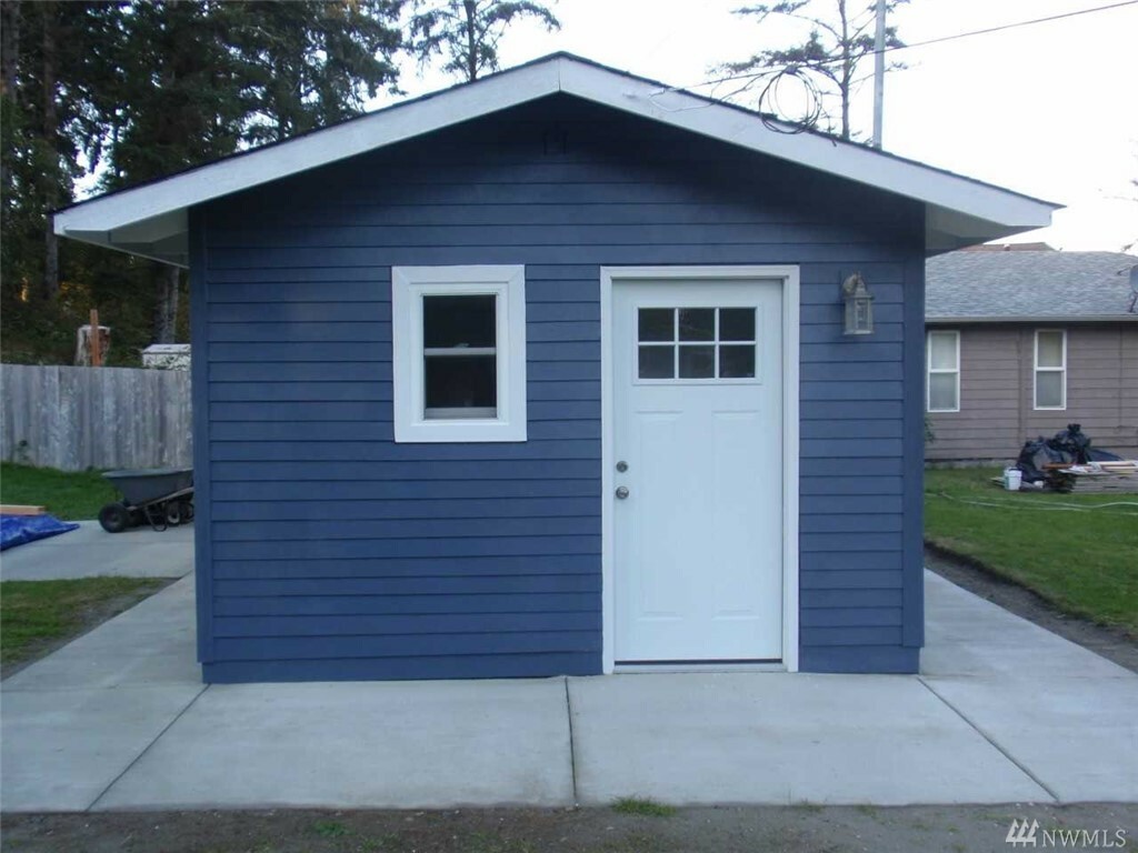 Property Photo:  1345 Forrest St  WA 98595 