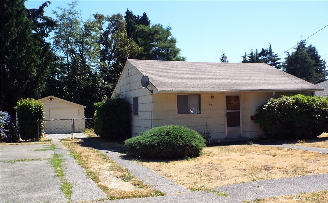 Property Photo:  721 SW 106th St  WA 98146 