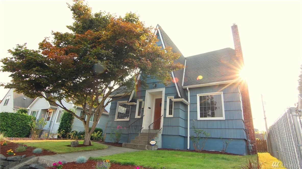 Property Photo:  4842 S C St  WA 98408 