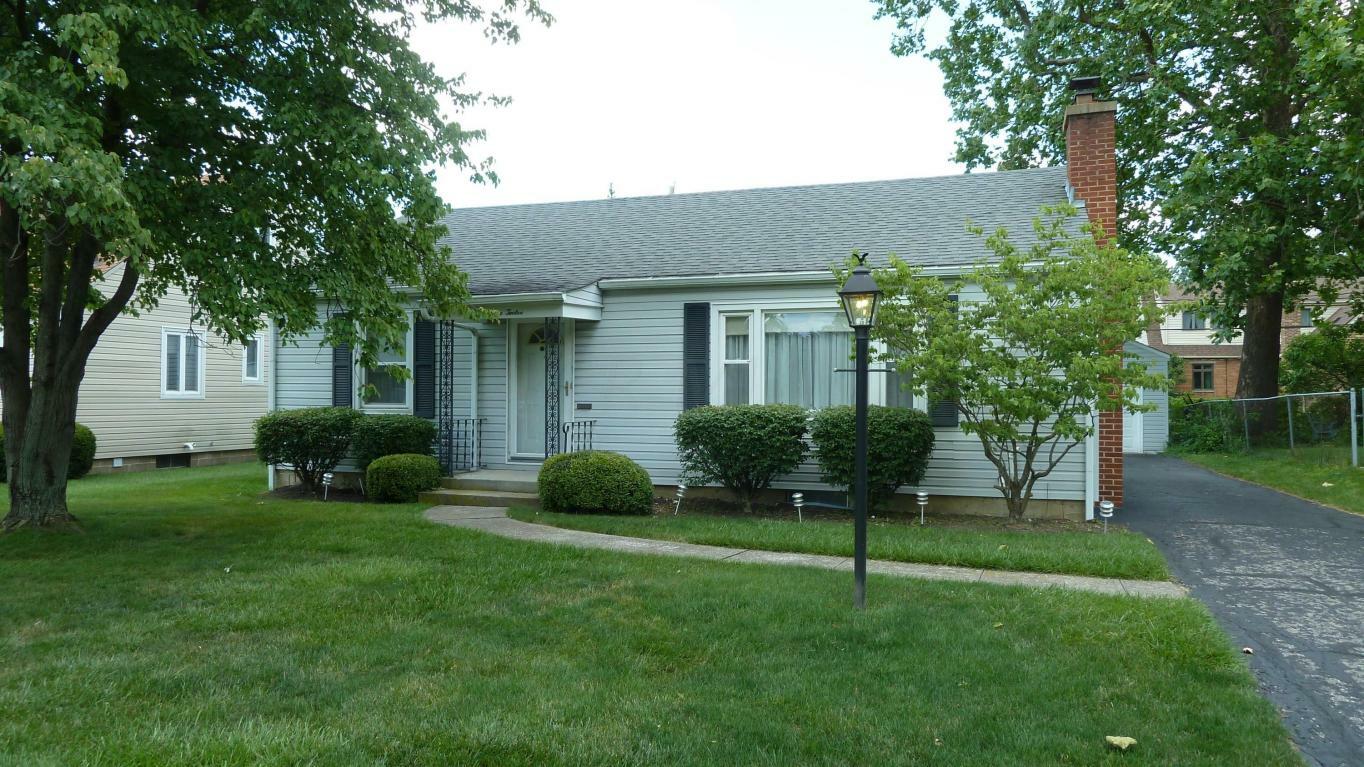 Property Photo: 2112 Inchcliff Road OH 43221