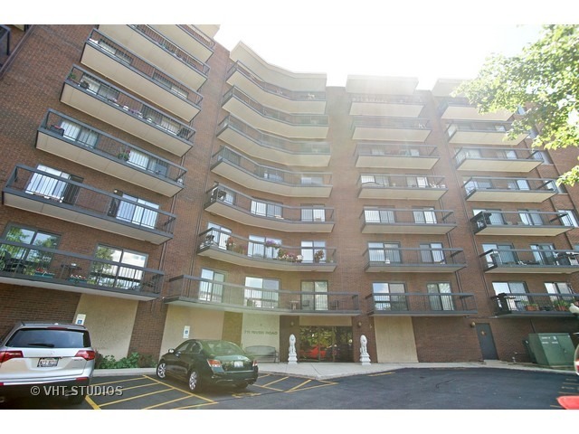 Property Photo:  711 River Road 312  IL 60016 