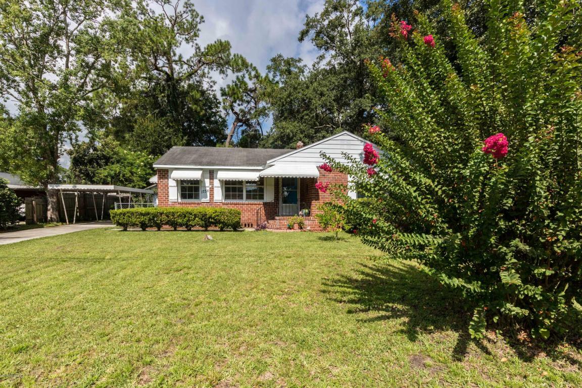 Property Photo:  1738 Sefa Circle E  FL 32210 