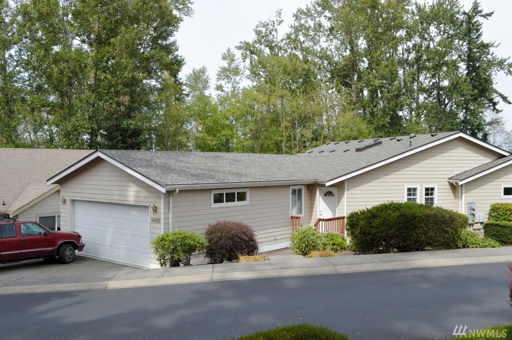 Property Photo:  1400 Whatcom St  WA 98229 