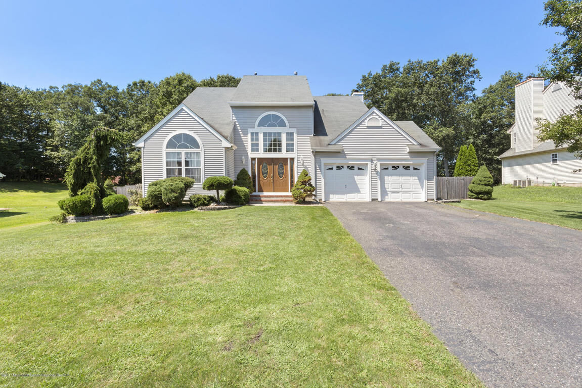 Property Photo:  4 Knollcrest Drive  NJ 07731 