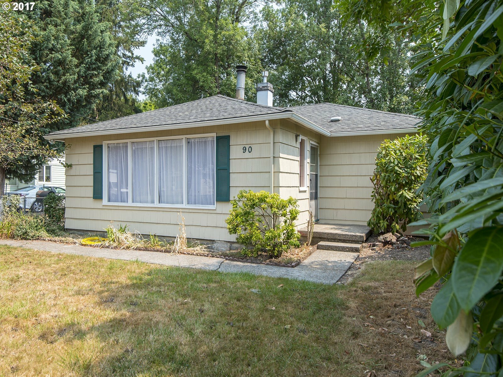 Property Photo:  90 SW 131st Ave  OR 97005 
