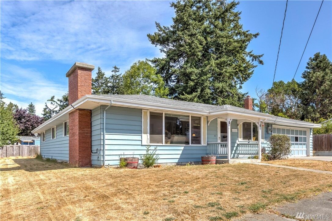 Property Photo: 1720 NE 8th WA 98277