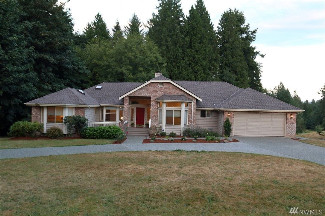 Property Photo:  15638 NE 202nd Street  WA 98072 