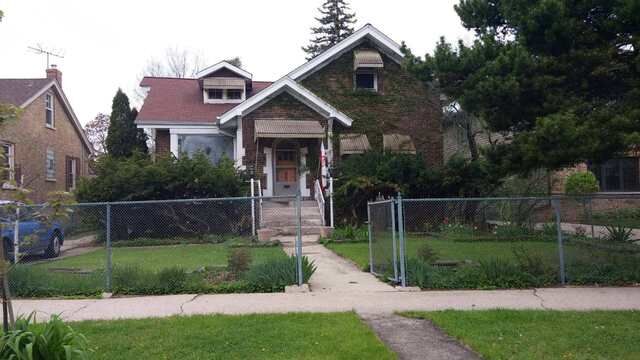 Property Photo:  1232 Grove Avenue  IL 60068 