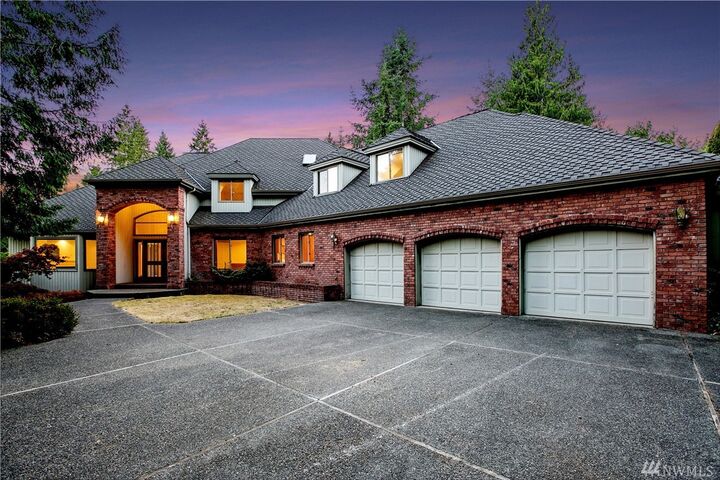 1017 221st Ave SE  Sammamish WA 98075 photo