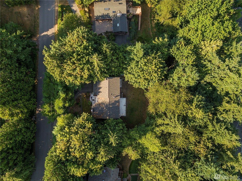 Property Photo:  5340 235th Ave SE  WA 98029 