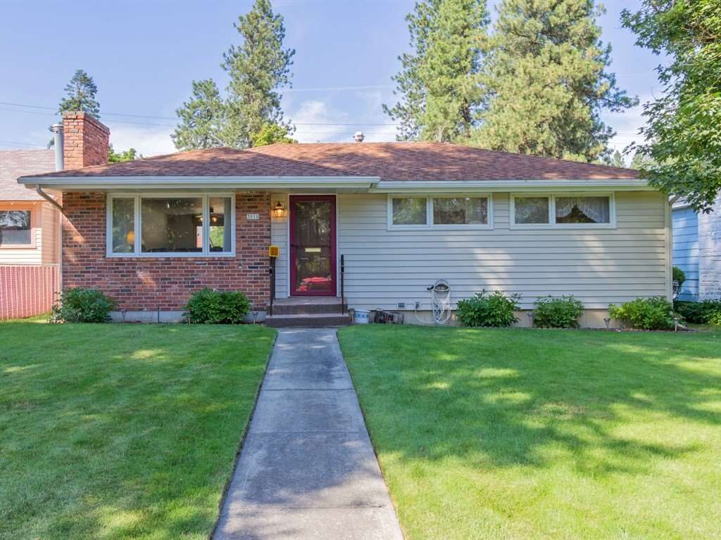 Property Photo:  3010 W Garland Ave  WA 99205 