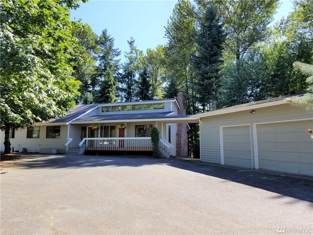 Property Photo:  15108 238th Ave SE  WA 98027 