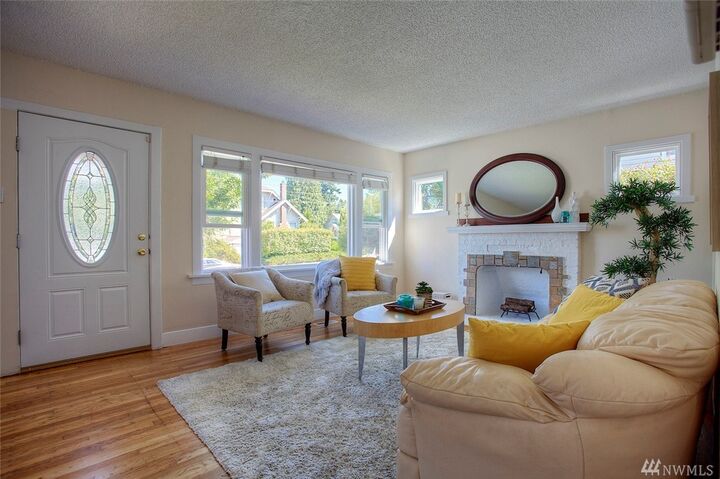 Property Photo: 616 S Madison Street WA 98405