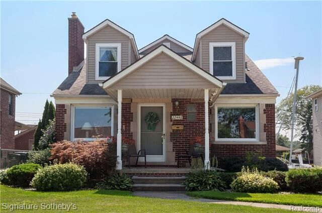 22446 Bayview Drive  St. Clair Shores MI 48081 photo