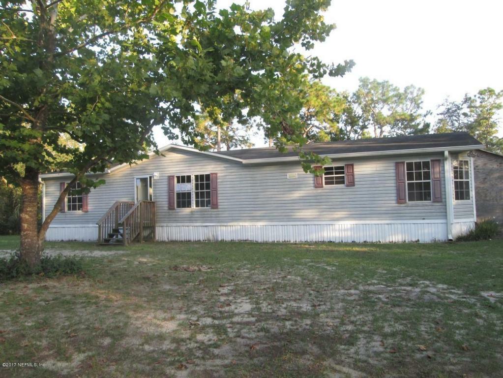 Property Photo:  105 Country Living Circle  FL 32666 