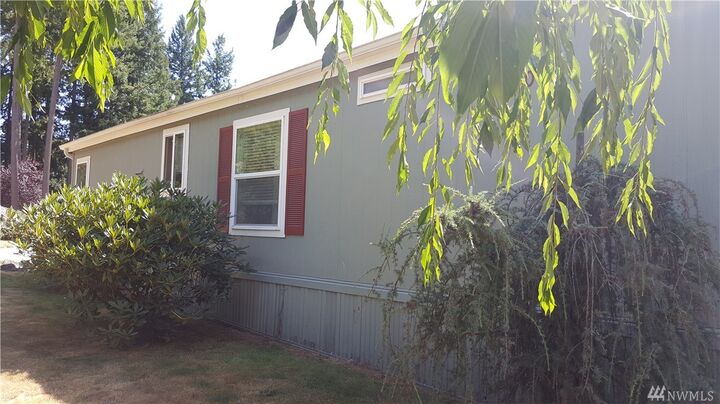 Property Photo:  930 Tipsoo Lp N  WA 98576 